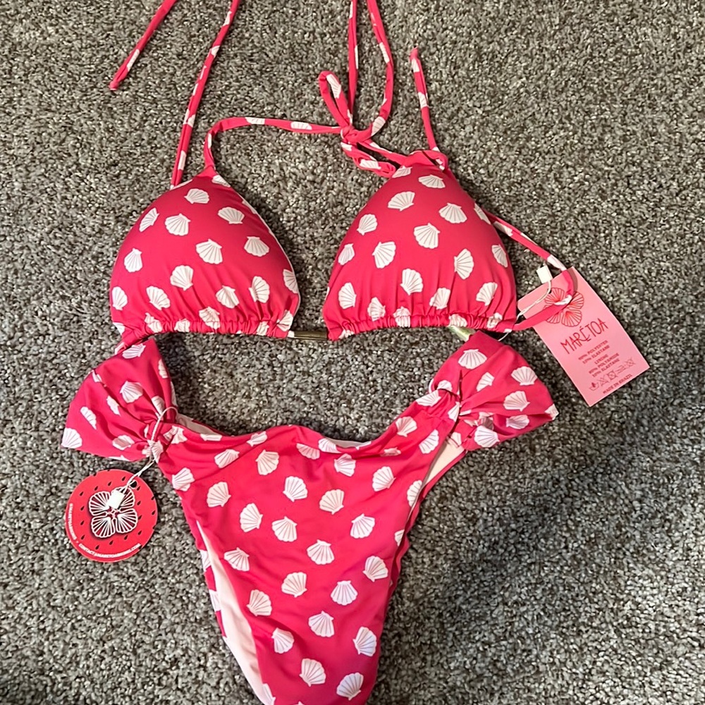 Pink shellfish bikini